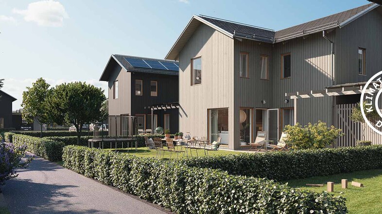 En illustrerad bild på ett bostadsområde med grå träpanel. 